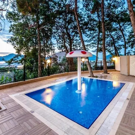 Marmaris All Inclusive Hotel מרמריס